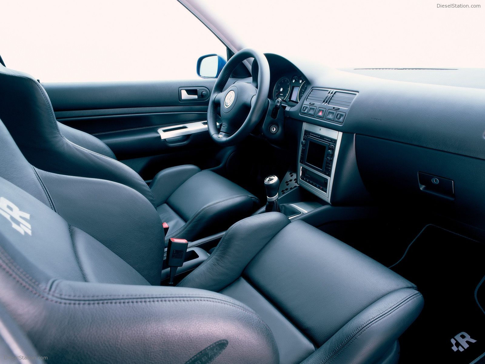 Volkswagen Golf IV R32